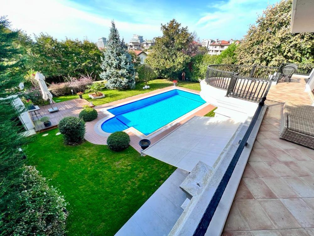 Acarkent'te Batı Cepheli Katma Değeri Yüksek BR Tipi Satılık Villa