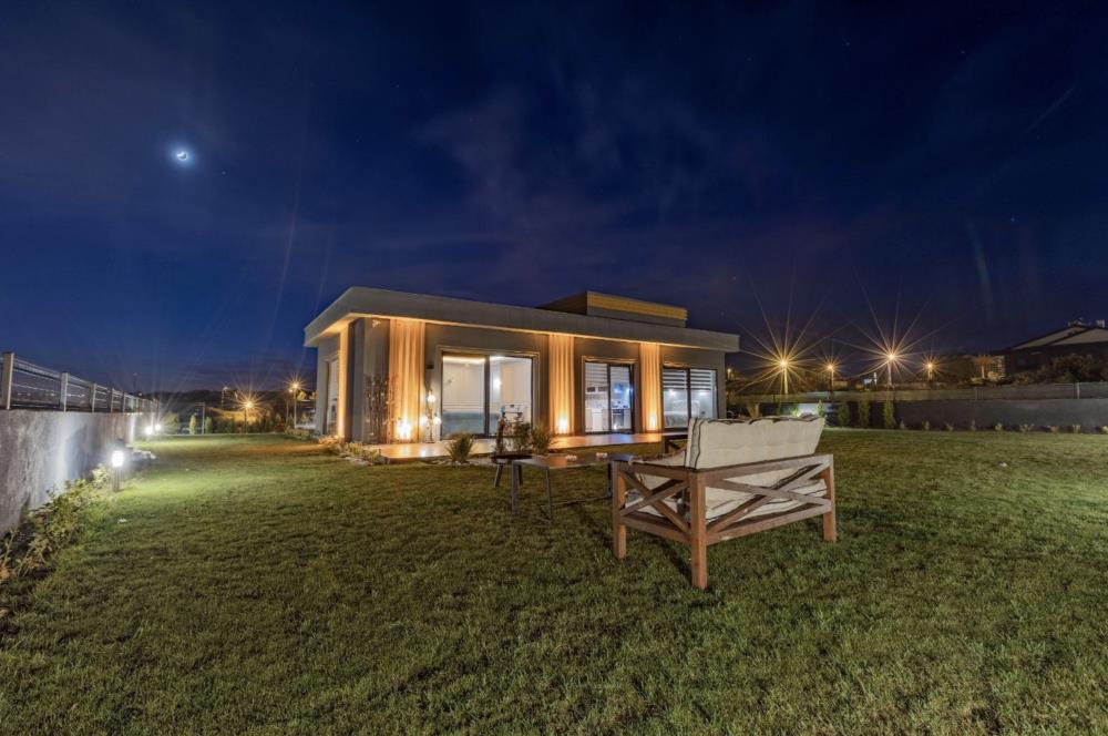 Beykoz Riva'da Doğa İle İç İçe Özel Mimari Tasarımlı Müstakil Villa