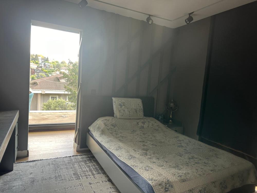 Acarkent'te Komple Yenilenmiş Masrafsız Oturuma Hazır CR Tipi Villa