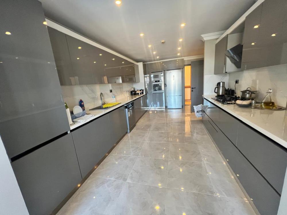 Acarkent'te Hakim Konumlu 4.5 Katlı Br Tipi Katma Değeri Yüksek Satılık Villa