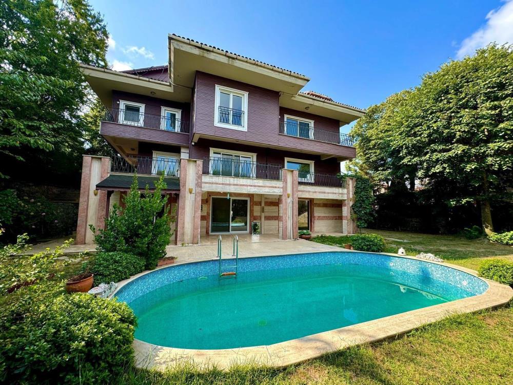 Acarkent'te Özel Güvenlikli Sokakta Katma Değeri Yüksek B Tipi Satılık Villa