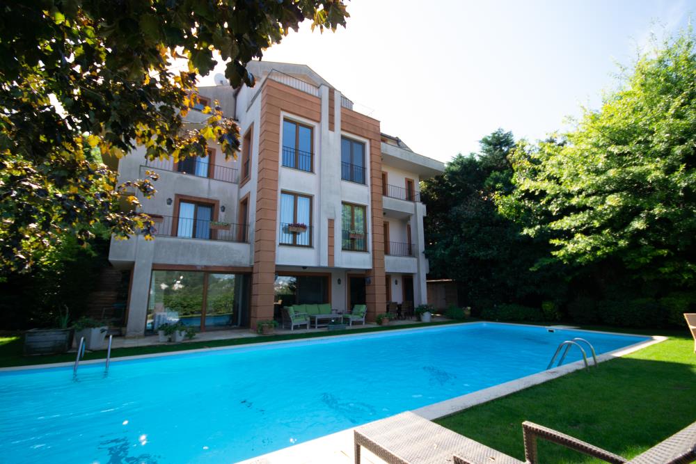 ACARKENT SİTESİ' NDE BEYKOZ KONAKLARI MANZARALI SATILIK B REVİZYON VİLLA