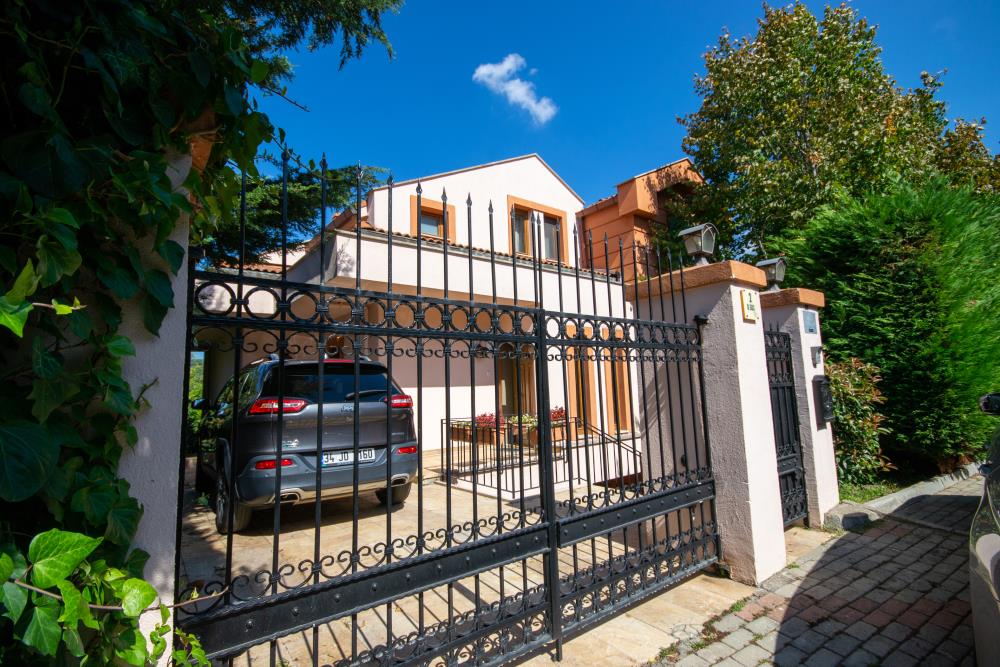 ACARKENT SİTESİ' NDE BEYKOZ KONAKLARI MANZARALI SATILIK B REVİZYON VİLLA