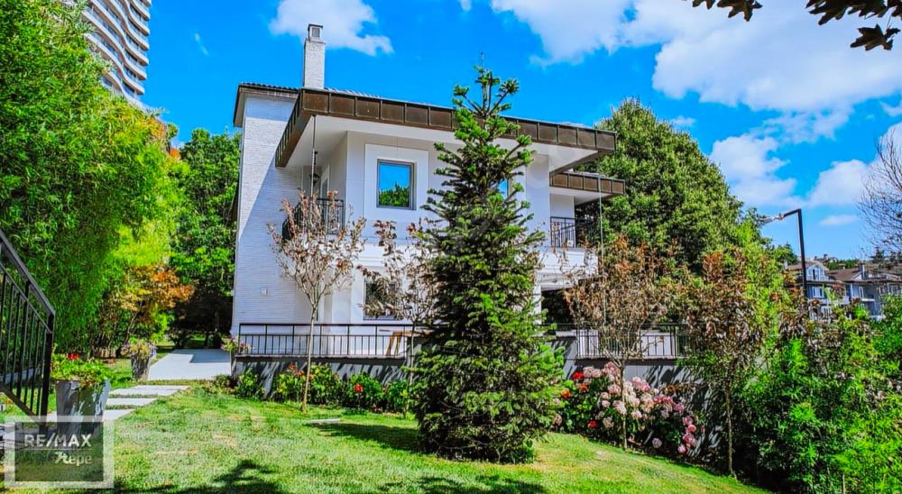 ACARKENT SİTESİ 2000 M2 ARSA İÇİNDE YÜKSEK KONUMLU C TİPİ VİLLA