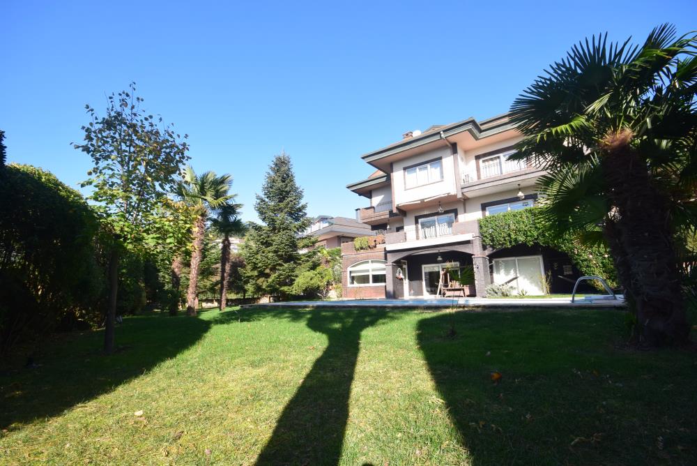 Acarkent'te Sessiz Sakin Çıkmaz Sokakta Düz Girişli Kiralık Müstakil Villa