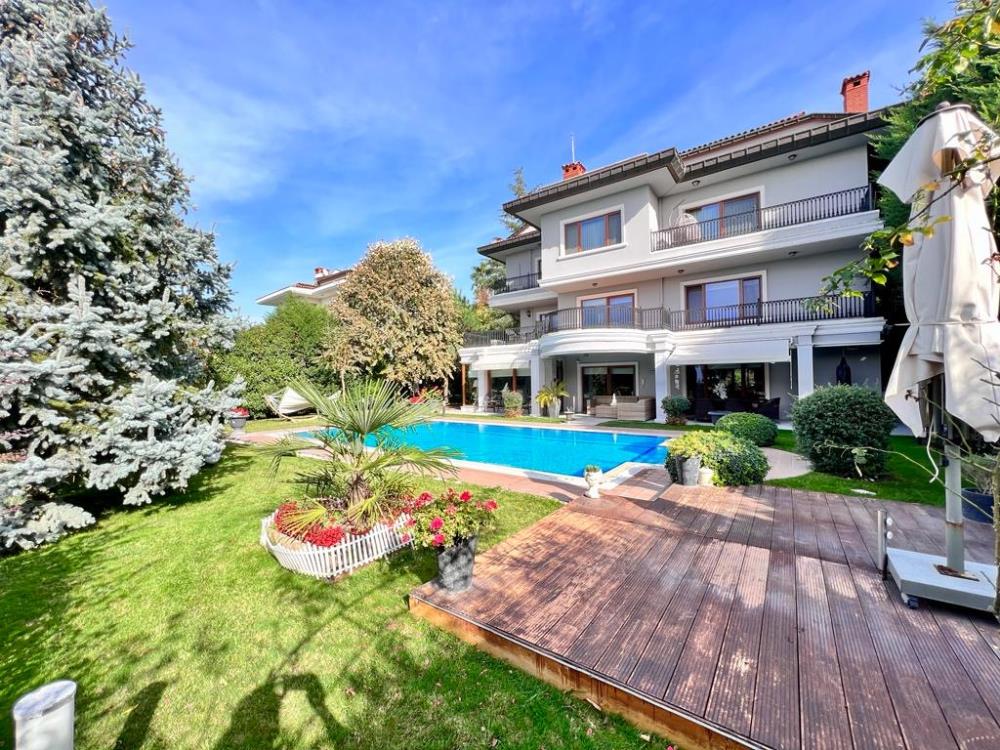 Acarkent'te Batı Cepheli Katma Değeri Yüksek BR Tipi Satılık Villa